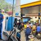 Giá xăng nước láng giềng Việt Nam leo top đầu thế giới dù thu nhập bình quân 5 triệu đồng/tháng