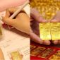 Giá vàng biến động chóng mặt, doanh nghiệp có được bán vàng bằng giấy hẹn? Người mua đối diện rủi ro