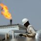 Báo cáo giá dầu thế giới dự báo duy trì cao, kịch bản tăng 174 USD/thùng khi xung đột leo thang
