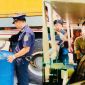 Bắt giữ đối tượng buôn lậu gần 1.300 lít dầu tại cửa khẩu Lao Bảo, hé lộ thủ đoạn cất giấu 