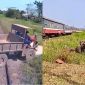 3 ông cháu thương vong sau khi vượt đường sắt bằng công nông, camera ghi lại cảnh xe văng chục mét