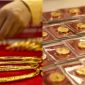 Giá vàng hôm nay (chiều 13/4) giảm 900 nghìn đồng, vàng nhẫn xuống mốc mới, thị trường thế giới biến động