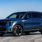 Kia Sorento Hybrid 2026 chuẩn bị ra mắt vào tháng 4 này:  Có ‘đá chén cơm’ của ‘gà nhà’ Santa Fe?