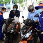 Giá xăng dầu sáng nay 20/4: RON92, RON95 rẻ như khoai, bảng giá đầy bình xe máy Yamaha tại Việt Nam