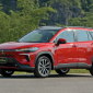 Toyota Corolla Cross ‘leo top’, Toyota Yaris Cross bám đuổi: Xe hybrid nào bán chạy nhất đầu 2026?