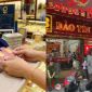 Giá vàng hôm nay (chiều 29/4): Vàng SJC, nhẫn 9999 mất giá, dân tranh thủ tích trữ, giao dịch mua bán giới hạn 