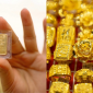 Giá vàng hôm nay 30/4: Bảng giá vàng miếng SJC nhẫn 9999 lại giảm, thị trường điều chỉnh mạnh nhất từ đỉnh
