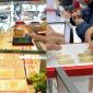 Giá vàng hôm nay (trưa 13/5): Vàng SJC, nhẫn 9999, vàng thế giới cùng lao dốc, chênh lệch nội - ngoại kéo giãn 