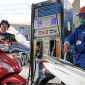 Giá xăng dầu trưa nay ngày 18/5: Dầu Diesel lại giảm sâu, xăng RON 95 ‘rớt’ gần 9.800 đồng/lít, giá lăn bánh Toyota Vios