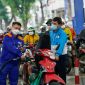 Cập nhật giá xăng dầu sáng nay 20/5: RON95 'rẻ như cho' chờ ngày khai tử, giá đầy bình xe máy Honda