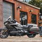 Honda Gold Wing 2026 bất ngờ giảm giá mạnh, bổ sung màu sơn mới cực sang cho 'vua touring'