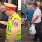 Đắk Lắk: Người đàn ông bỏ xe chạy bộ khi thấy CSGT, điều tra phát hiện nhân thân đặc biệt