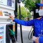 Giá xăng dầu hôm nay 28/5: RON 95 ‘rẻ như cho’, dầu Diesel gần ‘chạm đáy’, giá lăn bánh VinFast VF 3 đang cực kỳ 'mềm'