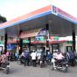 Giá xăng dầu trưa nay 31/5: RON 92 áp sát mốc 20.000 đồng/lít, RON 95 sắp chạm ‘đáy’ mới, giá lăn bánh Mazda CX-5 hời