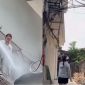 Phát hiện chi tiết đáng chú ý nghi là nguồn cơn vụ xịt nước vào thợ xây nhà sát vách ở Hà Nội