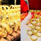Giá vàng hôm nay (chiều 5/6): Vàng SJC, nhẫn 9999 mất thêm 2,2 triệu đồng/lượng, cửa hàng bán ‘thả phanh’