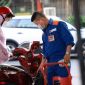 Bảng giá xăng dầu sáng nay 14/6: Giảm khó tin, giá đầy bình Honda SH, Air Blade, Vision rẻ như 'bèo'