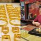 Giá vàng hôm nay (trưa 15/6): Vàng SJC, nhẫn 9999 tăng không ngừng, người mua đầu tháng vẫn lỗ gần 12 triệu/lượng