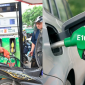 Giá xăng dầu hôm nay 15/6: Xăng E10, E5 xuống thấp kỷ lục, bảng giá Petrolimex, PVOIL, Mipec