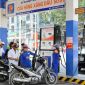 Giá xăng dầu hôm nay trưa 16/6: E10 và RON 92 rơi ‘xuyên đáy’ về gần 20.000 đồng/lít, giá lăn bánh Toyota Veloz Cross