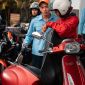 Bảng giá xăng dầu sáng nay 17/6: Rơi thẳng đứng, E10 và E5 rẻ ngỡ ngàng, giá đầy bình xe máy Piaggio