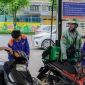 Giá xăng dầu hôm nay trưa 17/6: RON 92 và E10 giảm hơn 8.700 – 9.300 đồng/lít, Hyundai Elantra lăn bánh cực rẻ