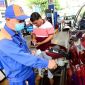 Giá xăng dầu hôm nay 19/6: E10 rẻ chưa từng có, RON 92 giảm mạnh 9.990 đồng/lít, giá VinFast VF 9 lăn bánh bao nhiêu?