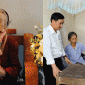 Trái ngược hoàn toàn vụ cụ bà 97 tuổi ở Hà Nội, 1 xã ở Nghệ An đến tận nhà làm thủ tục cho người già