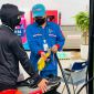 Giá xăng dầu hôm nay 10/7: RON 92 xuống gần mốc 18.000 đồng/lít, E10 về sát ‘đáy’, bảng giá đầy bình xe ga 110cc