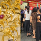 Bảng giá vàng hôm nay 17/7: Vàng SJC vàng nhẫn 9999 'bật chế độ đi lùi', chờ hòa vốn cũng khó khăn?