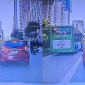 Hà Nội: Camera ghi lại tình huống người phụ nữ lấn làn xe buýt BRT, tử vong tại chỗ sau cú va chạm