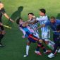 Cầu thủ Argentina lao vào ẩu đả sau chung kết World Cup, riêng Messi có hành động khiến CĐV nghẹn lòng