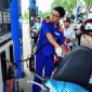 Giá xăng dầu chiều 21/7: Dầu diesel giảm ‘mất phanh’ 21.400 đồng, E10 và RON 92 gần chạm đáy, giá lăn bánh VinFast VF 9