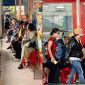 Cập nhật tình hình mua – bán vàng SJC mới nhất? Vì sao khách nối đuôi nhau bán vàng dù giá giảm sâu