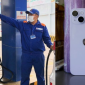 Giá xăng dầu hôm nay chiều 24/7: Xăng E5, E10 tăng đồng loạt, dầu thế giới neo cao, giá iPhone 14 rẻ bèo