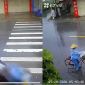 Người phụ nữ đi xe đạp bị xe máy tự chế húc văng, camera ghi lại hành động vô cảm của nam tài xế