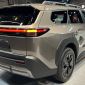 Toyota chính thức ra mắt mẫu SUV 5 chỗ mới đẹp long lanh: 'Phá giá' Ford Everest và Hyundai Santa Fe