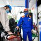Giá xăng dầu hôm nay 3/8: Xăng E10 cách đáy 2.800 đồng, RON 92 sắp giảm chạm mức cực rẻ, giá lăn bánh VinFast VF 9