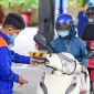 Giá xăng dầu hôm nay 9/8: Xăng RON 92 rất gần đáy, E10 đã thấp hơn đỉnh tới 9.231 đồng, bảng giá đầy bình xe ga 110cc