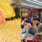 Bảng giá vàng hôm nay 12/8: Vàng SJC nhẫn 9999 'nâng giá' từng giờ, các nhà vàng chênh lệch cực cao