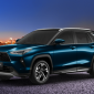 Toyota Yaris Cross ‘thống lĩnh’ phân khúc ô tô động cơ đốt trong, Mazda CX-5 bám đuổi sát nút