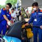 Giá xăng dầu hôm nay 17/8: Xăng giảm hơn 1.000 đồng/lít sau 2 kỳ, E10 vẫn cách đỉnh 9.310 đồng