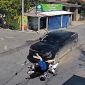 Hiện trường ô tô bán tải tông văng xe máy tại ngã tư Nghệ An, 2 người phụ nữ bị hất văng hiện ra sao?
