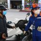 Giá xăng dầu tối nay 19/8: Xăng RON 92 giảm xuống mức rất rẻ, E10 cách đỉnh tận 9.301 đồng, bảng giá lăn bánh Mazda CX-5