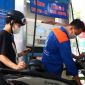 Giá xăng dầu hôm nay 22/8: Dầu diesel ‘rẻ bèo’, xăng RON 92 và E10 chỉ cách đáy 2.600 đồng, giá lăn bánh VinFast VF 5