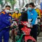 Giá xăng dầu chiều nay 24/8: Xăng E10 RON 95 rẻ hơn đỉnh 8.700 đồng, E5 RON 92 có về lại đáy? Giá đầy bình ô tô Mazda