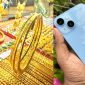 Giá vàng hôm nay chiều 25/8 tiếp đà tăng, vàng nhẫn cao tới 155 triệu đồng, giá iPhone 14 rẻ như cho