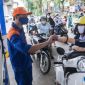 Giá xăng dầu chiều 25/8: E10 RON 95 cách đáy 2.665 đồng, E5 RON 92 giảm về 18.000 đồng/lít? Giá đầy bình xe ga 150-160cc
