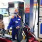 Giá xăng dầu hôm nay 26/8: RON 92 cách đáy 2.642 đồng, E10 ‘sáng cửa’ về 17.000 đồng? giá lăn bánh Toyota Corolla Cross