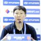 HLV Kim Sang-sik không dám nghe điện thoại vì một chuyện bất ngờ trước chung kết ASEAN Cup 2026
